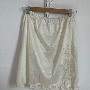 Coquette lace white skirt